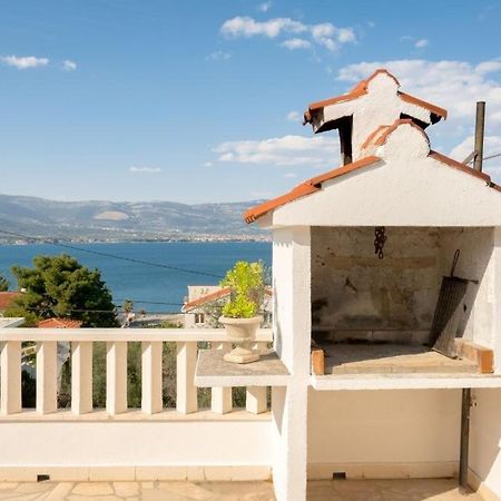 Ferienwohnung In Arbanija Mit Meerblick, Balkon, Klimaanlage, W-Lan 5137-1 Trogir Exteriör bild