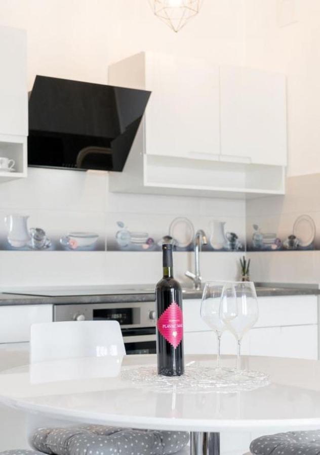 Ferienwohnung In Arbanija Mit Meerblick, Balkon, Klimaanlage, W-Lan 5137-1 Trogir Exteriör bild