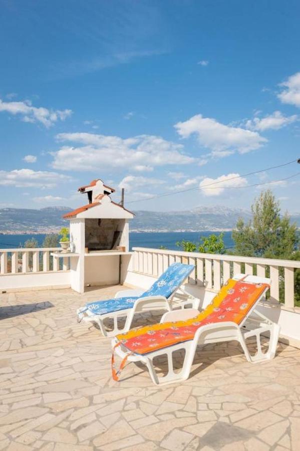 Ferienwohnung In Arbanija Mit Meerblick, Balkon, Klimaanlage, W-Lan 5137-1 Trogir Exteriör bild